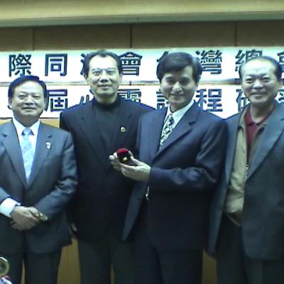 Uvs090101 023